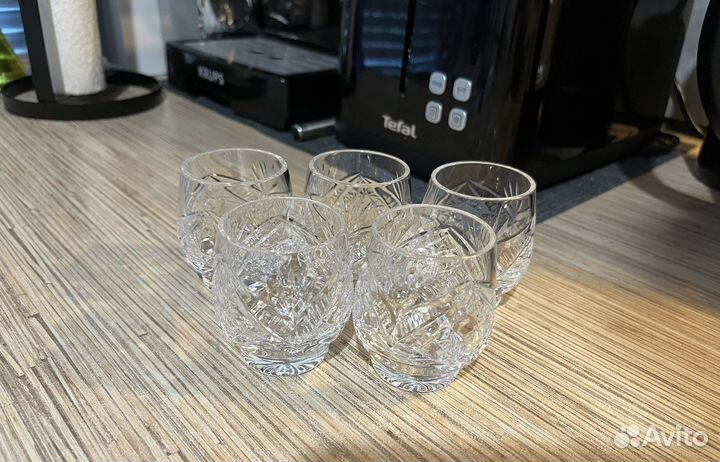 Хрустальные рюмки
