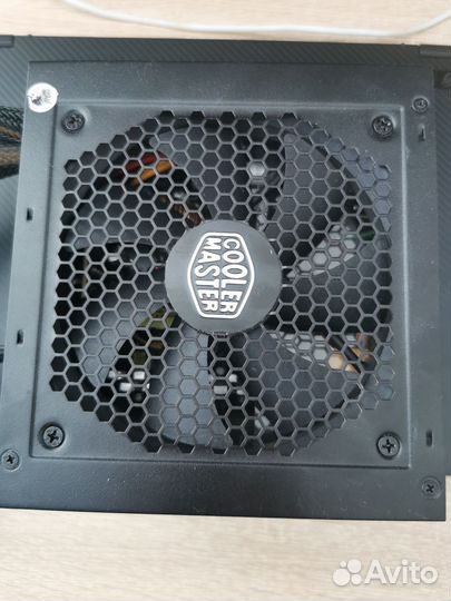 Блок питания Cooler master g650m