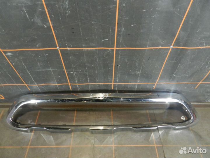 Накладка бампера переднего-Mercedes-Benz GLC X253