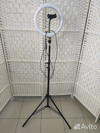 Кольцевая лампа