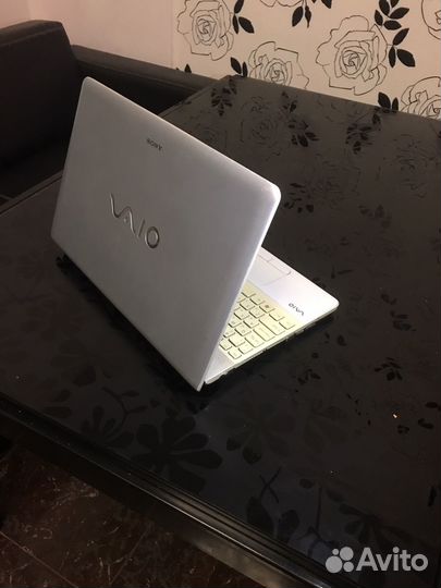 Мощный надежный ноутбук Sony Vaio