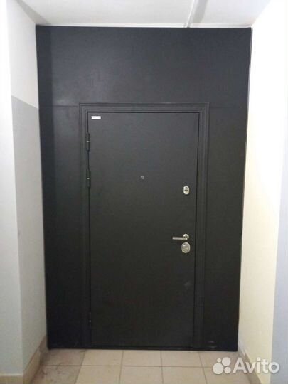 Двери входные и межкомнатные новые