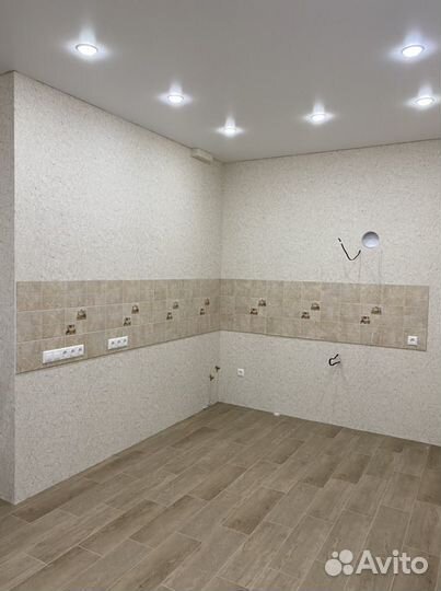 Поклейка обоев