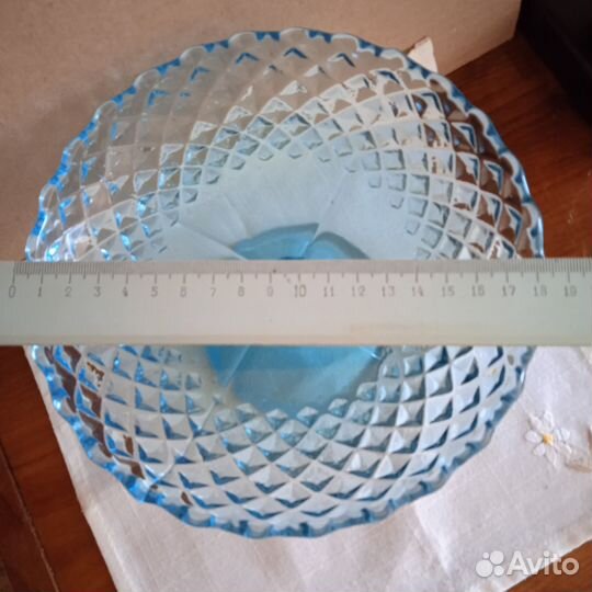 Ваза на ножке, купоросное стекло