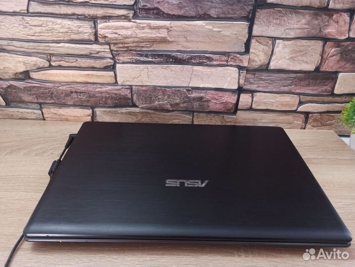Игровой ноутбук Asus i3/8gb