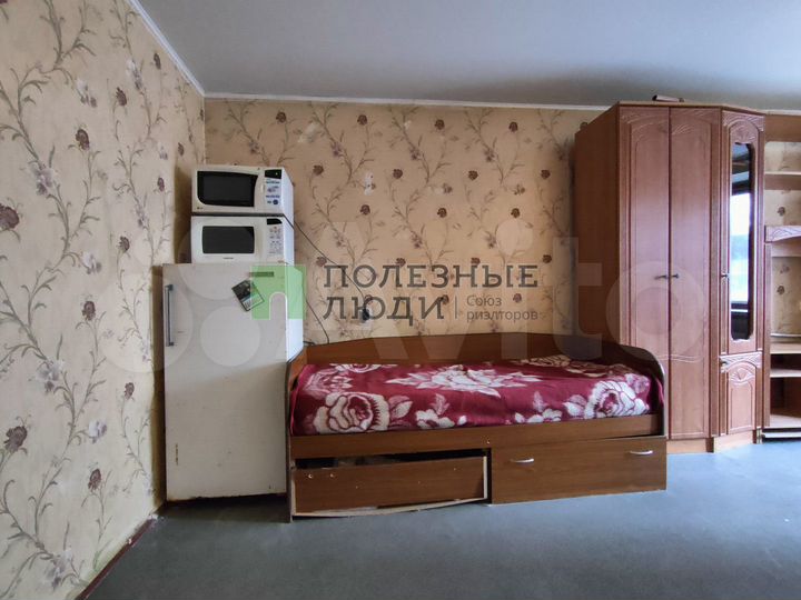 Комната 20 м² в 8-к., 3/9 эт.