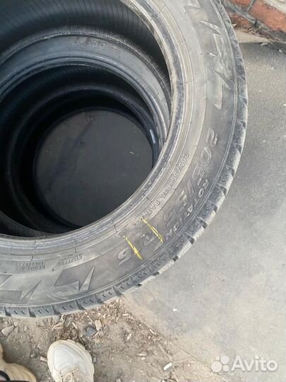 Pirelli Ice Zero 205/55 R16 94T