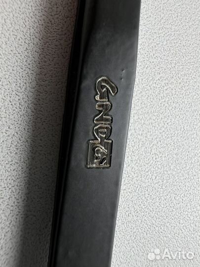 Пинцет острый для дизайна маникюра