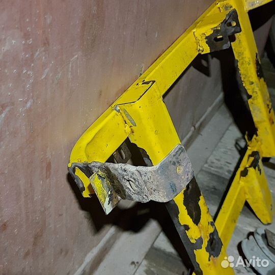 Подрамник для раздатки на ниву