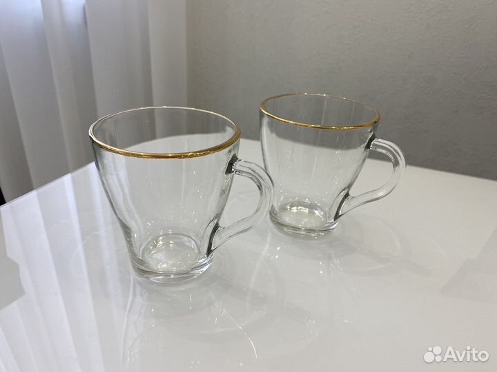 Две чашки с салфетками