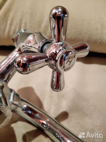 Смеситель для ванны с лейкой