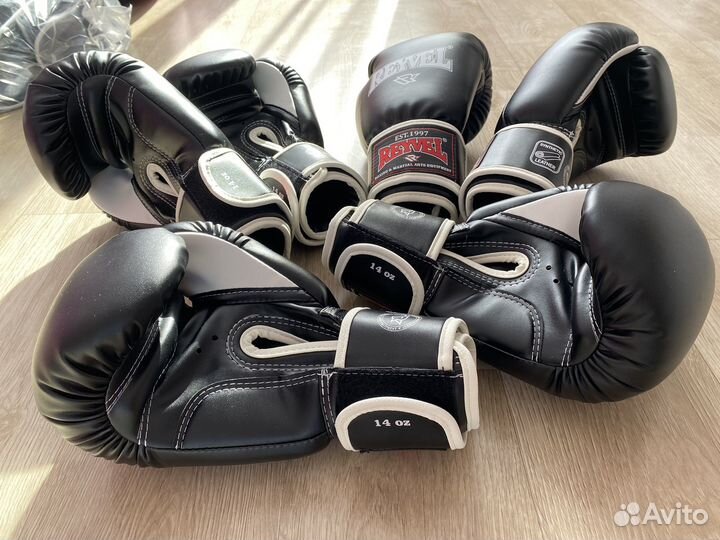 Боксерские перчатки 14 унций