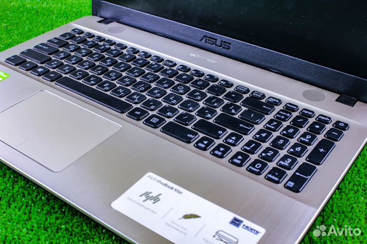 Ноутбук Asus
