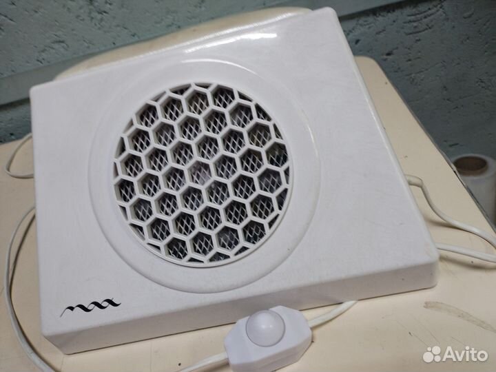 Настольный пылесос для маникюра