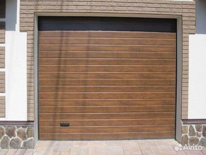 Секционные гаражные ворота под навес