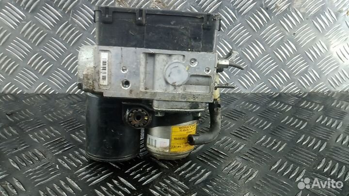 Блок управления тормозами/насос ABS Lexus GS300/GS350/GS430/GS450h/GS460