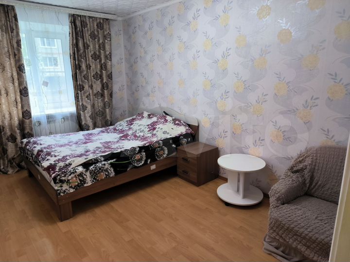 2-к. квартира, 50 м², 1/3 эт.