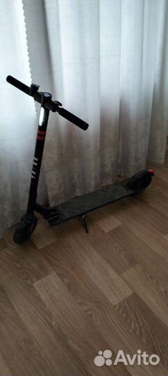 Электросамокат Tribe Karo