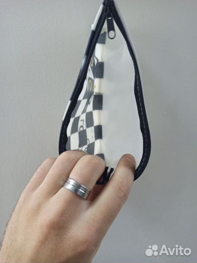 Пенал школьный на молнии силиконовый 