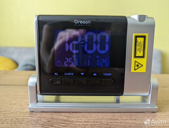 Метеостанция проекционные часы Oregon