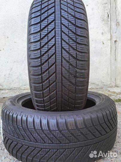 Goodyear Vector 4Seasons 225/50 R17 98V