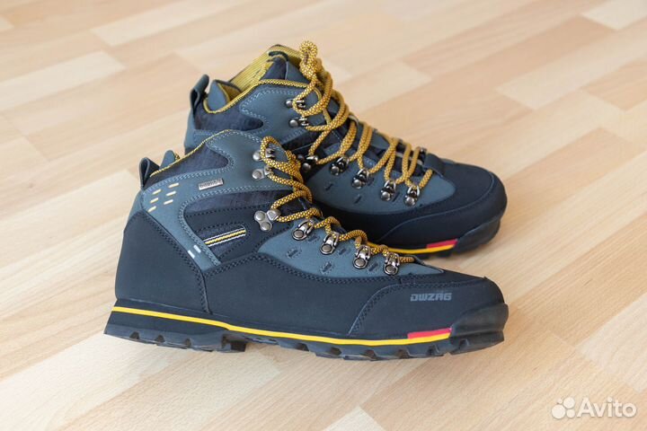 Треккинговые ботинки. Новые. 43 размер