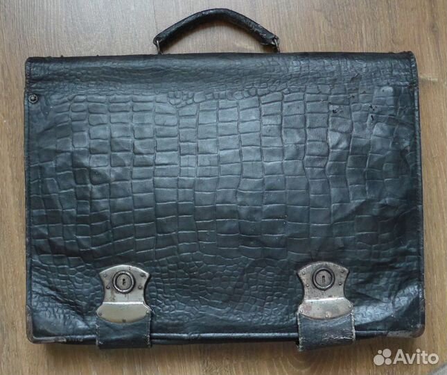 Кожаный портфель