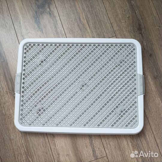 Туалет лоток для собак с сеткой. Лапомойка