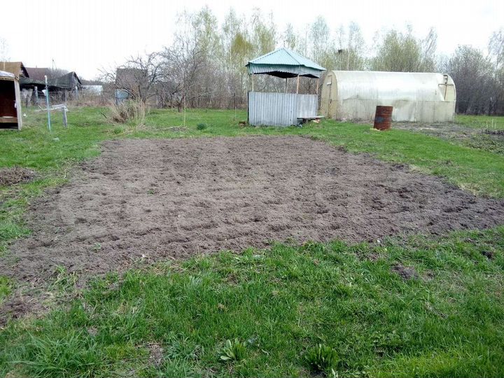 Дом 25 м² на участке 32 сот.