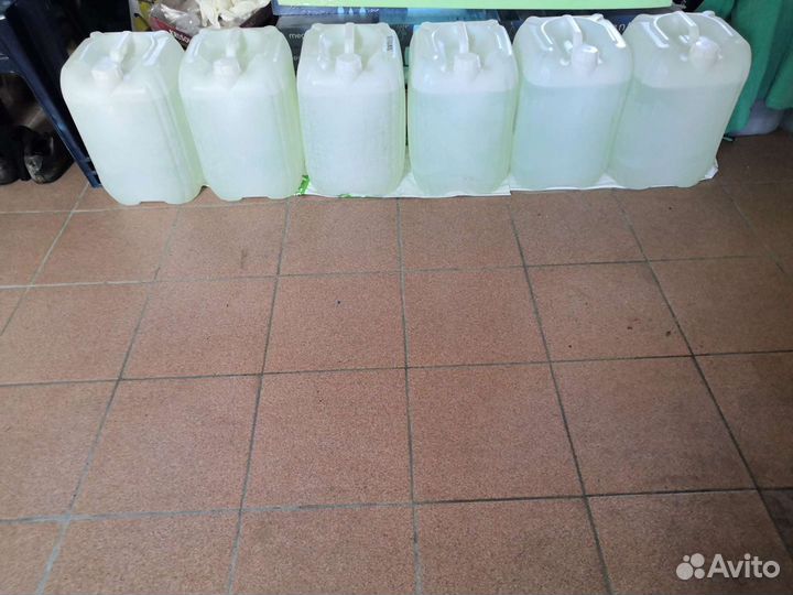 Канистры пластиковые бу 30 литров, чистые