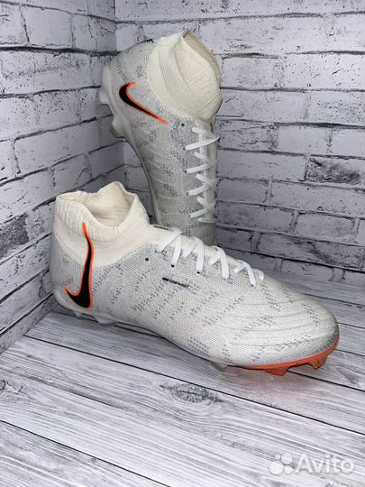 Бутсы Nike Phantom Luna