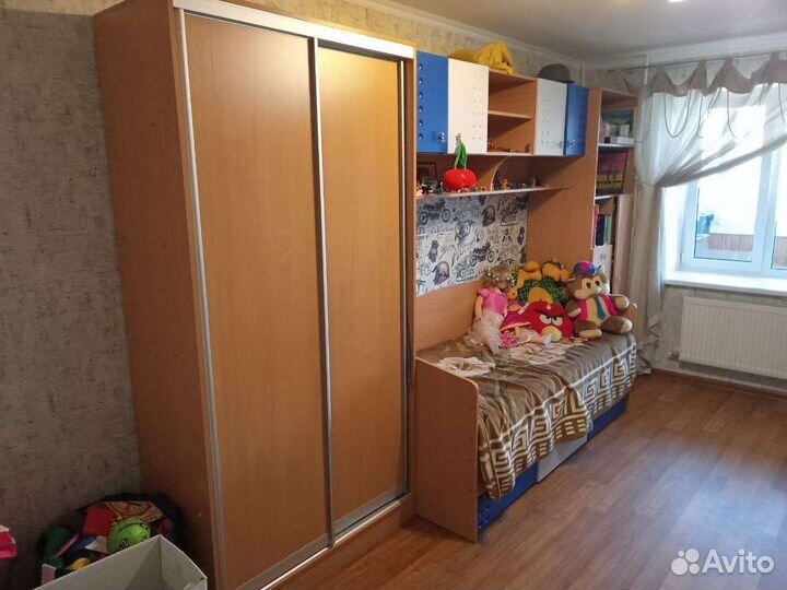 Комплект мебели в детскую