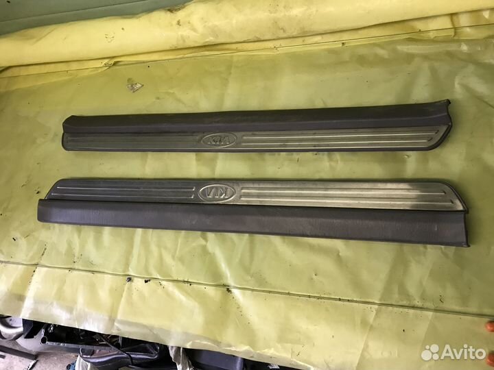 Киа Оптима 1 накладки порогов внутренние