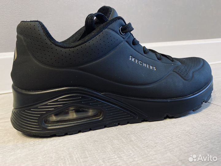 Женские кроссовки Skechers