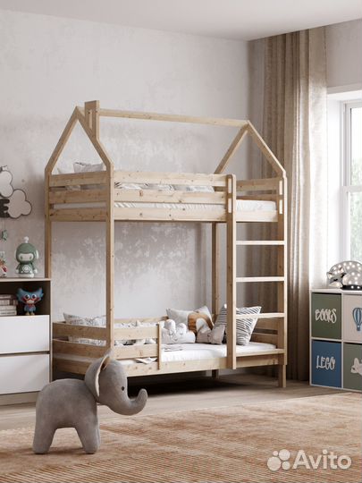 Кровать двухъярусная из массива дерева