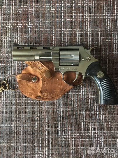 Зажигалка в виде пистолета