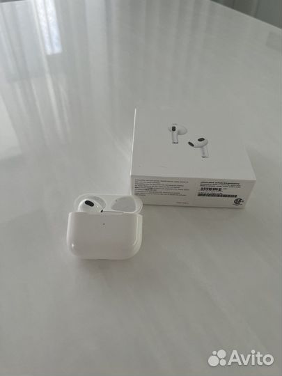 Наушники apple airpods левый и кейс