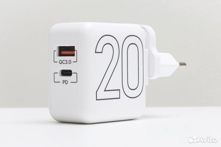 Зарядный адаптер Lyambda LT22 20W новый