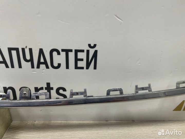 Молдинг решетки радиатора Volkswagen Tiguan 2 AD1