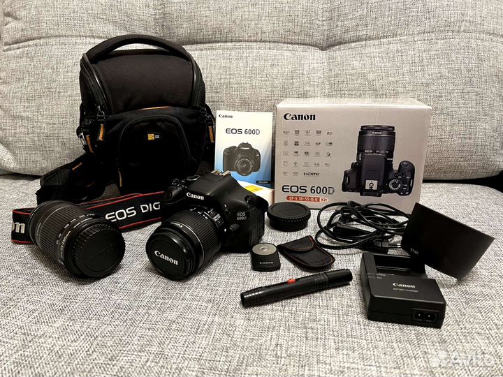 Зеркальный фотоаппарат Canon 600D (комплект)