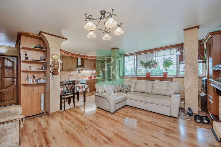 3-к. квартира, 73 м², 3/9 эт.