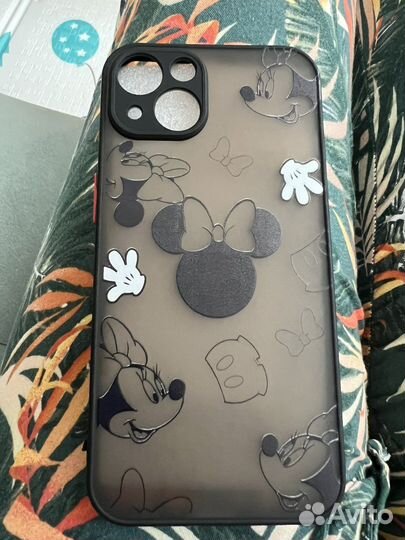 Чехол на iPhone 13