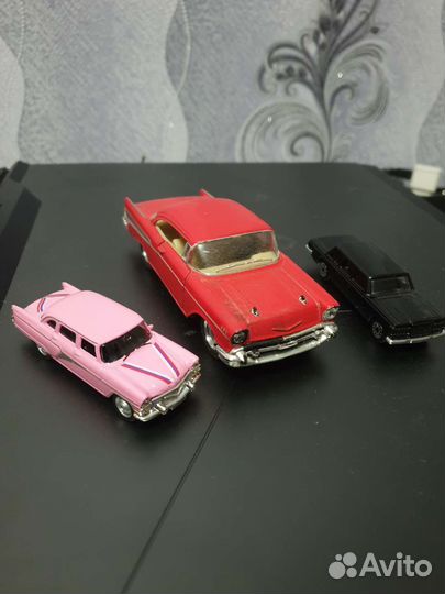 Модель автомобиля Чайка и ЗИЛ