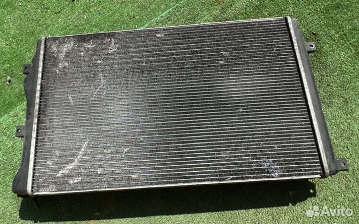 Радиатор (основной) Skoda Octavia 2005