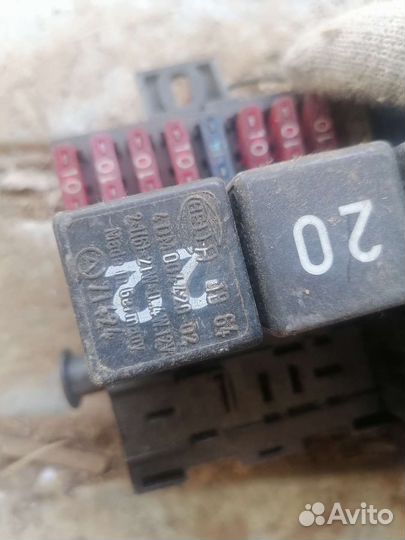 Блок предохранителей Opel Omega a