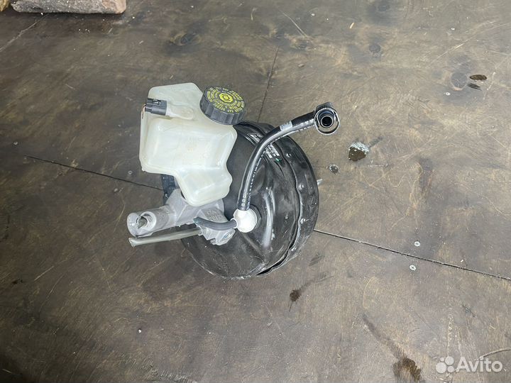 Вакуумный усилитель тормозов на Мерседес w204