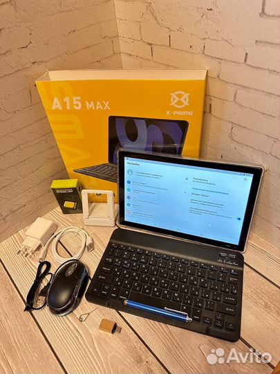 Планшет с клавиатурой новый