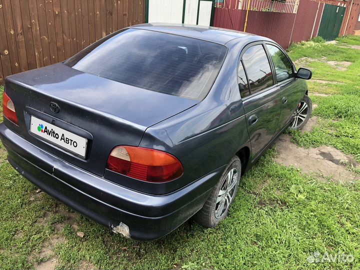 Toyota Avensis 1.6 МТ, 1999, 200 000 км