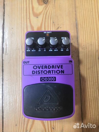 Педаль эффектов Behringer OD300