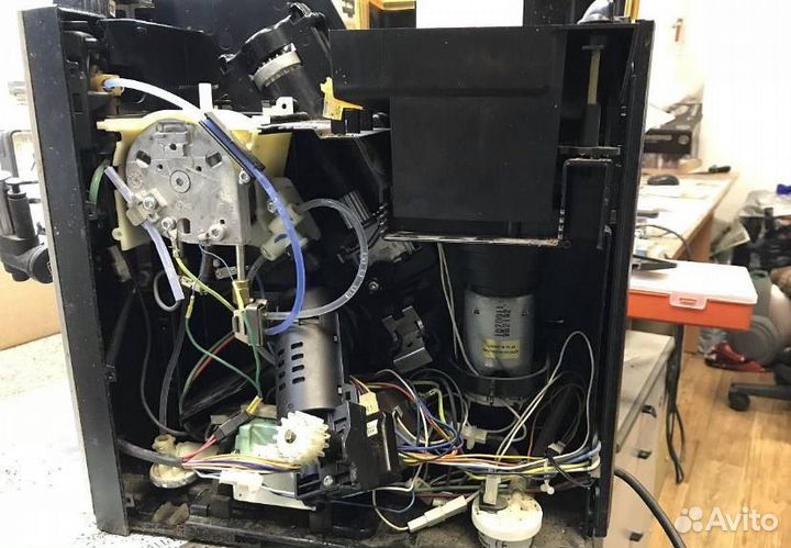 Ремонт и чистка кофемашин с выездом. Гарантия